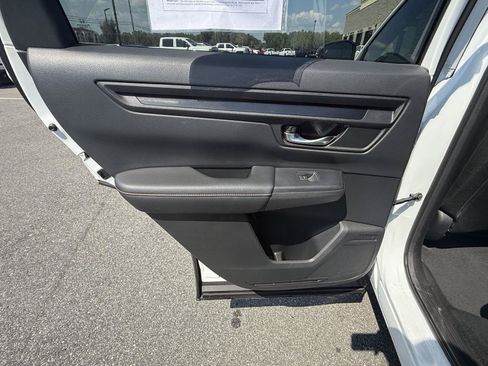 Used 2025 Honda CR-V Sport image 19