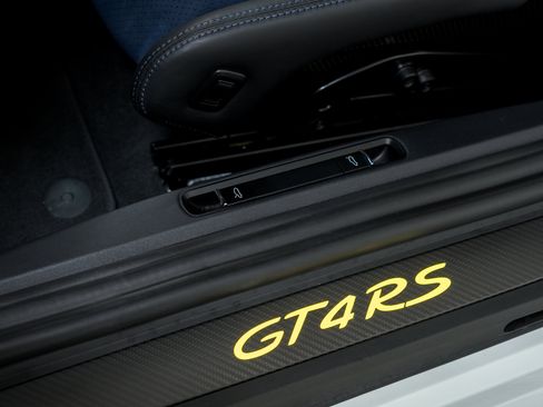 Used 2024 Porsche 718 Cayman GT4 RS image 15