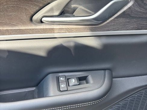 New 2025 Jeep Grand Cherokee Limited w/ Black Appearance Package image 17