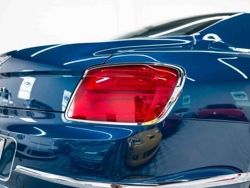 Used 2022 Bentley Flying Spur W12 AWD/4WD image 27