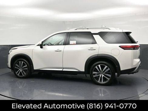 Certified 2023 Nissan Pathfinder Platinum w/ Cargo Package AWD/4WD image 30