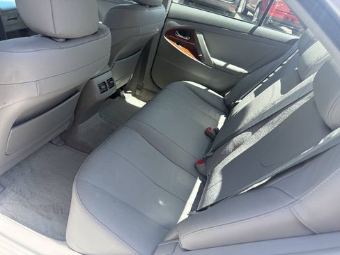 Used 2010 Toyota Camry XLE FWD image 13