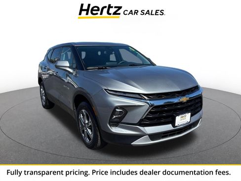 Used 2025 Chevrolet Blazer LT FWD image 1