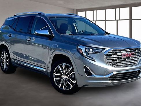 Used 2019 GMC Terrain Denali w/ Driver Alert Package II AWD/4WD image 13