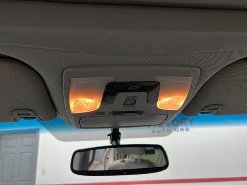 Used 2015 Toyota Sienna XLE image 22