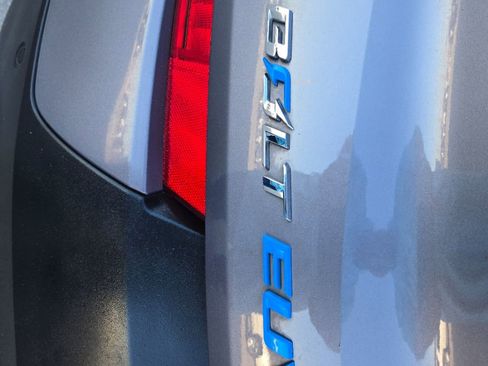 Used 2022 Chevrolet Bolt EUV Premier image 4