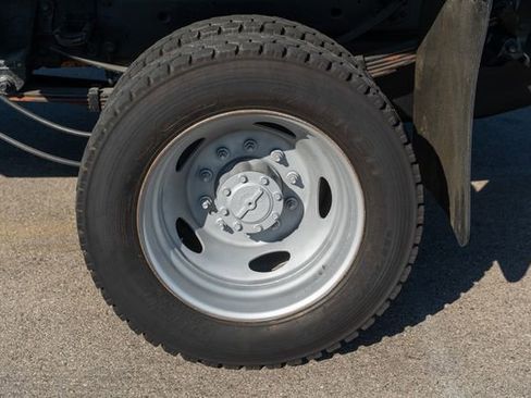 Used 2018 Ford F450 XL w/ Snow Plow Prep Package image 9