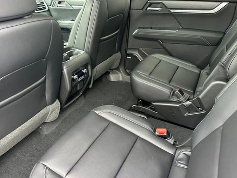 New 2026 GMC Acadia Elevation w/ Super Cruise Package image 10