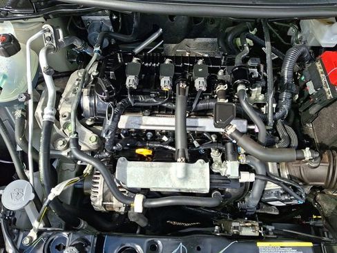 Used 2025 Nissan Versa SV image 28