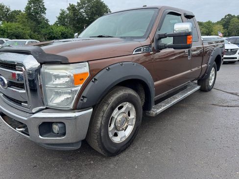 Used 2011 Ford F250 XLT w/ XTR Plus Pkg RWD image 9