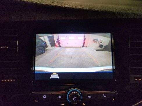 Used 2022 Buick Encore Preferred w/ Safety Package image 16