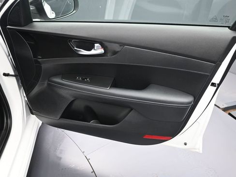 Certified 2024 Kia Forte GT-Line w/ GT-Line Premium Package image 37