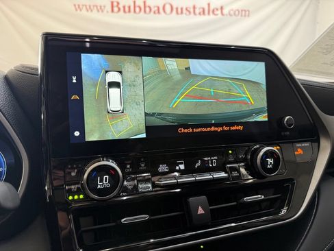 Used 2026 Toyota Highlander Limited AWD/4WD image 14