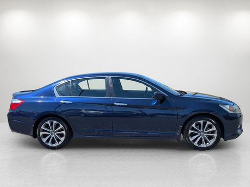 Used 2015 Honda Accord Sport image 4