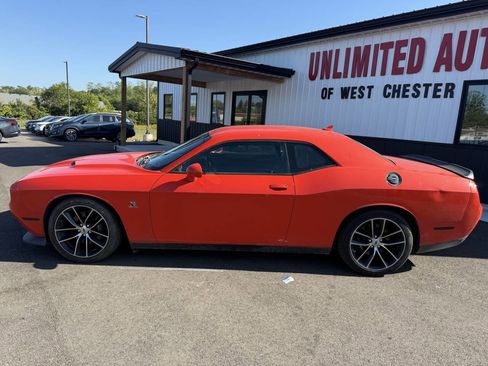 Used 2017 Dodge Challenger R/T Scat Pack w/ Leather Interior Group image 15