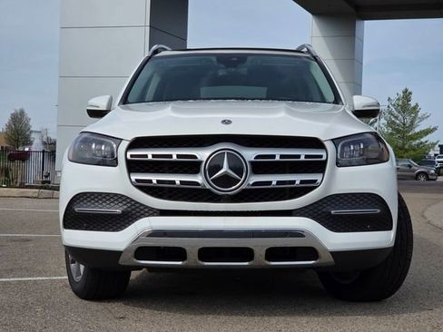 Used 2023 Mercedes-Benz GLS 450 4MATIC image 3