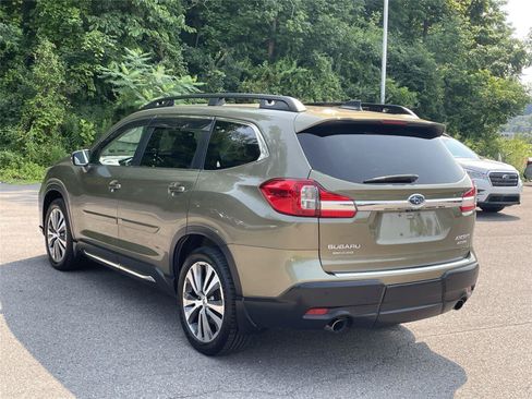 Used 2022 Subaru Ascent Limited w/ Technology Package AWD/4WD image 3