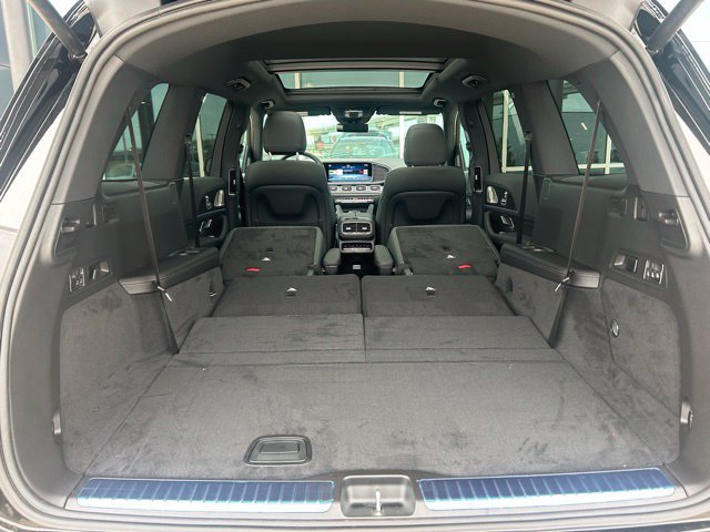 Used 2025 Mercedes-Benz GLS 450 4MATIC image 13