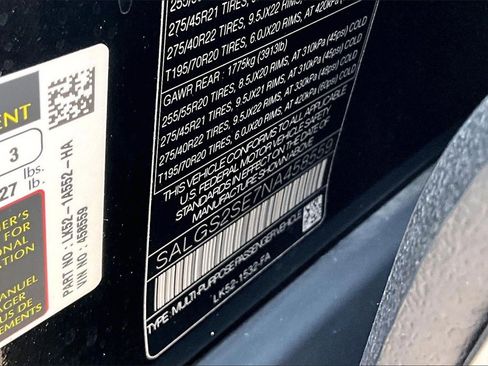 Used 2022 Land Rover Range Rover P525 Westminster Edition image 33