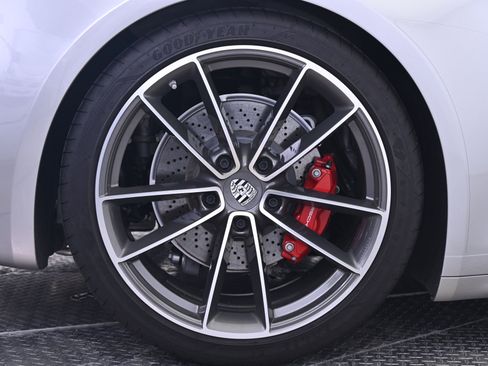 Used 2024 Porsche 911 Carrera 4S AWD/4WD image 13