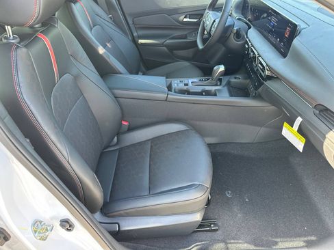 New 2026 Nissan Sentra SR w/ SR Premium Package FWD image 11