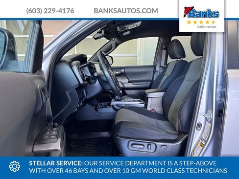 Used 2021 Toyota Tacoma TRD Off-Road w/ Technology Package image 8