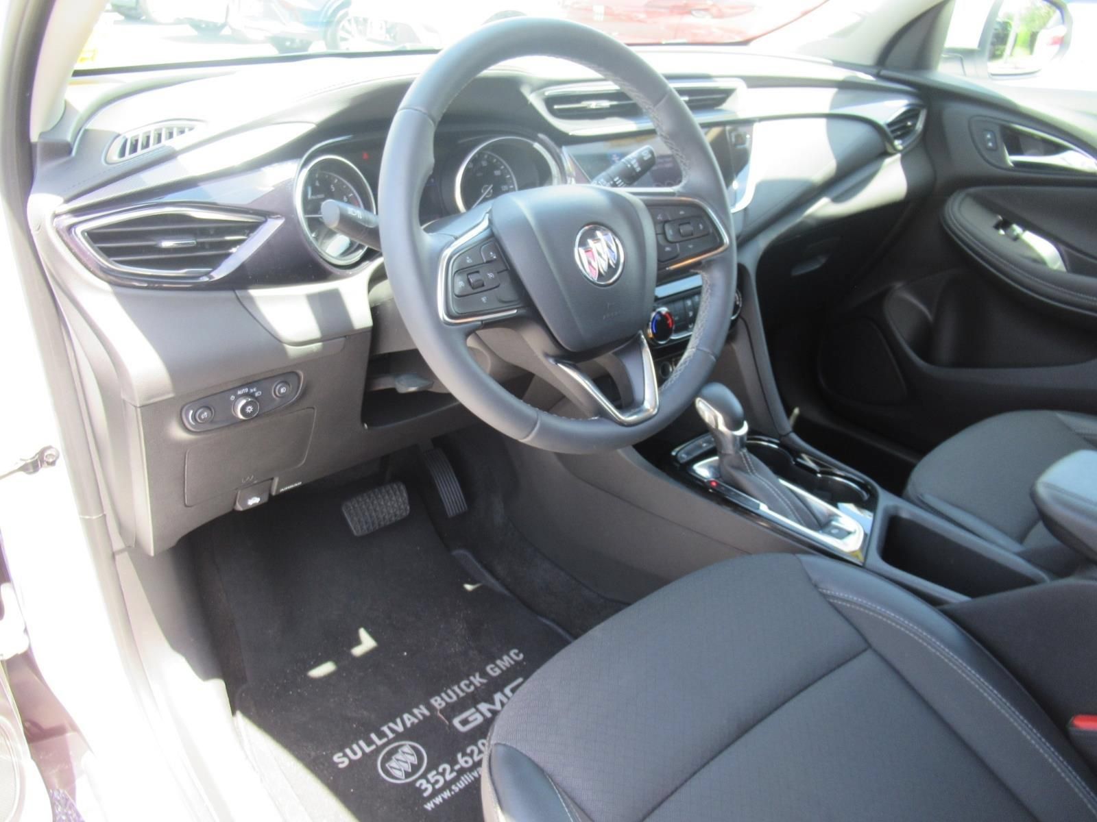 Used 2023 Buick Encore GX Preferred w/ Cold Weather Comfort Package FWD image 17