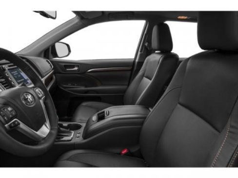 Used 2015 Toyota Highlander XLE AWD/4WD image 9