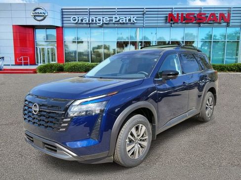 New 2026 Nissan Pathfinder SL image 4