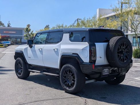 New 2026 GMC Hummer EV SUV image 8