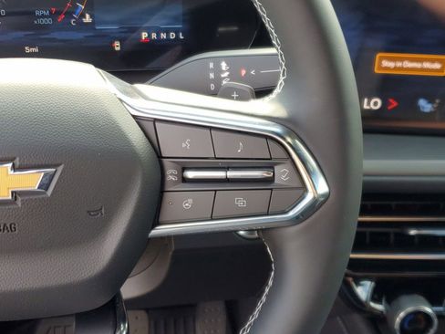 New 2026 Chevrolet Traverse LT w/ Driver Confidence Package FWD image 23