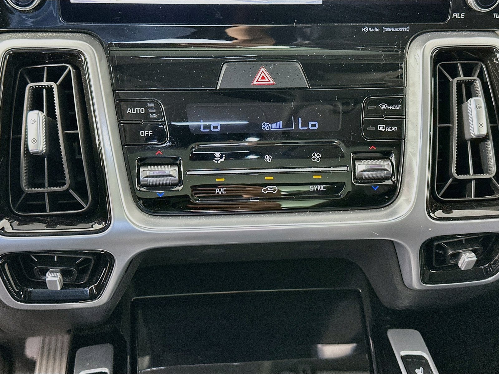 Used 2021 Kia Sorento SX FWD image 16