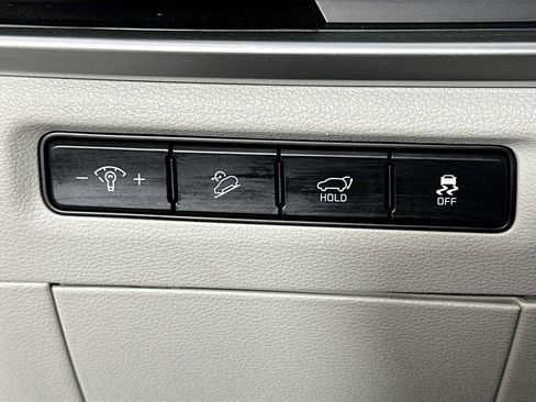 Used 2023 Kia Telluride EX w/ EX Captain's Chair Package AWD/4WD image 24
