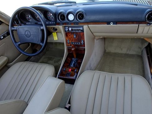 Used 1988 Mercedes-Benz 560 SL image 12