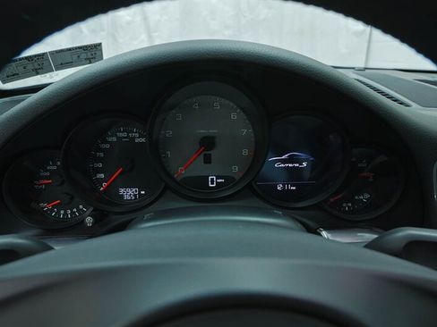 Used 2015 Porsche 911 Carrera S image 57