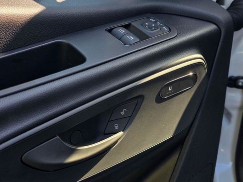 New 2025 Mercedes-Benz eSprinter 170 Cargo image 30