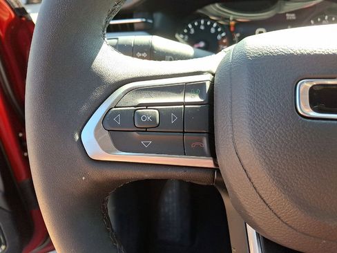 Used 2025 Jeep Compass Limited AWD/4WD image 17