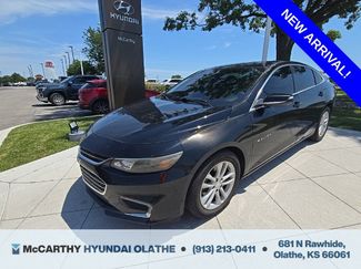Used 2017 Chevrolet Malibu LT FWD video 1