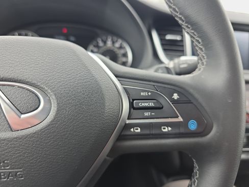 Certified 2025 INFINITI QX50 Pure image 18