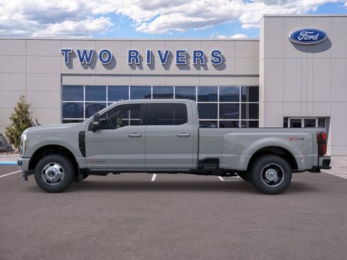 New 2026 Ford F350 Platinum w/ FX4 Off-Road Package AWD/4WD image 3