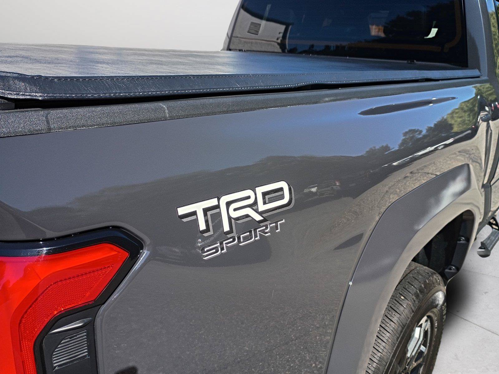 Used 2025 Toyota Tacoma TRD Sport AWD/4WD image 19