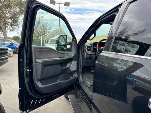 Used 2024 Ford F350 Platinum AWD/4WD image 4
