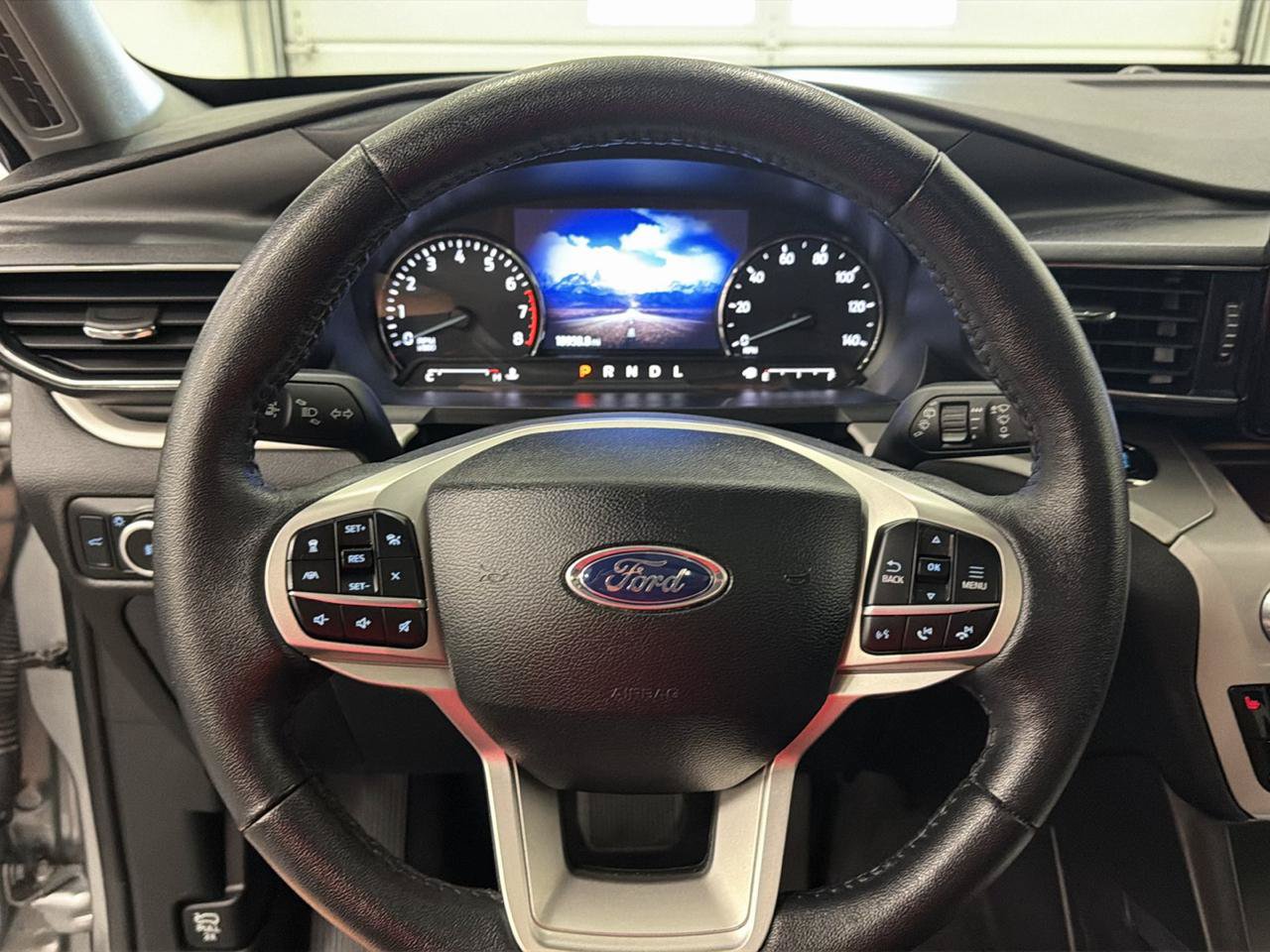 Used 2024 Ford Explorer XLT w/ Equipment Group 202A AWD/4WD image 11