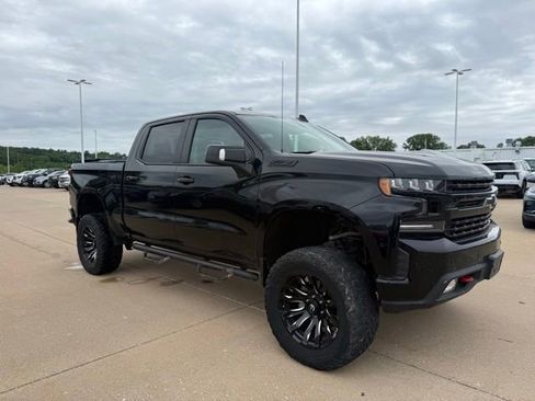 Used 2020 Chevrolet Silverado 1500 LT Trail Boss w/ Midnight Edition AWD/4WD image 1