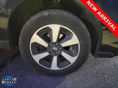 Used 2017 Subaru Forester 2.5i Premium w/ All-Weather Package image 9