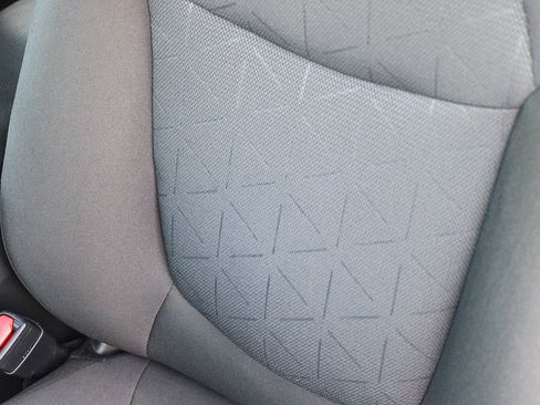 Used 2022 Toyota RAV4 XLE w/ Convenience Package image 23