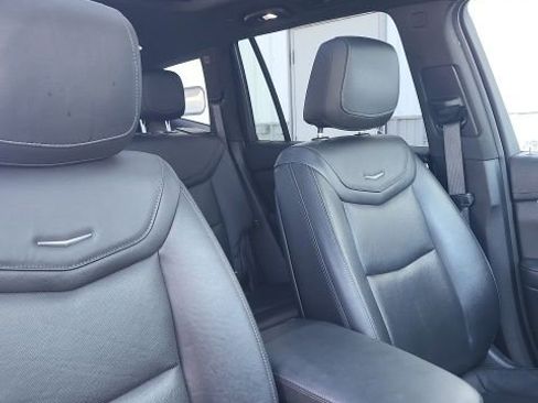 Used 2020 Cadillac XT6 Premium Luxury image 11