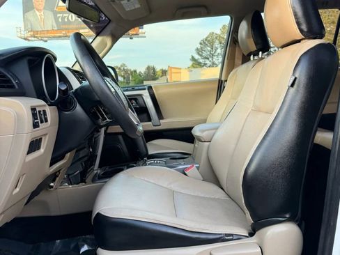 Used 2013 Toyota 4Runner SR5 RWD image 10