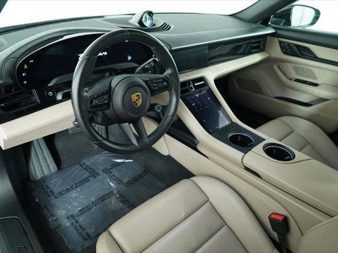 Used 2022 Porsche Taycan RWD image 25