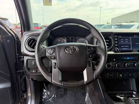 Used 2021 Toyota Tacoma TRD Off-Road AWD/4WD image 13